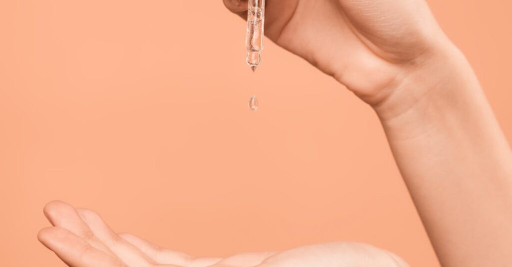 Arganöljy - Marokon Kultainen Aarre: Arganöljyn Tuotannon Haasteet ja Tulevaisuus