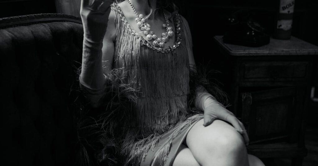 Muoti - Hapsut tekevät näyttävän paluun – Näin hyödynnät vuoden muoti-ilmiötä arjessa ja juhlassa